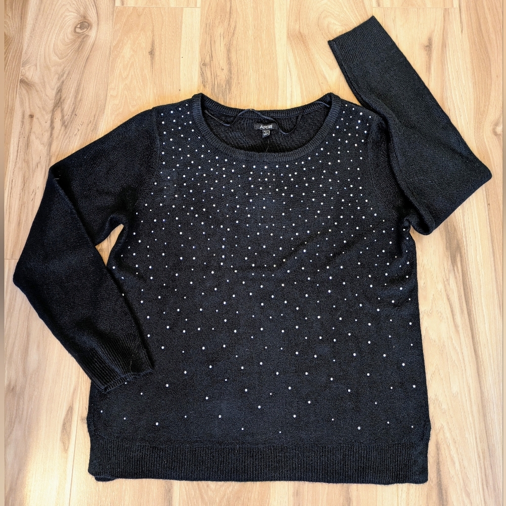 NWT Apt. 9 black pullover sweater with silver sparkle pieces on the fron…